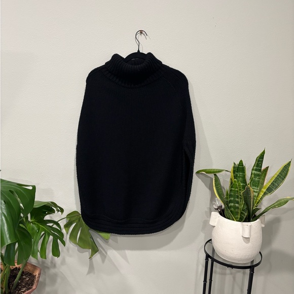 GucciVintage Poncho CapeSize Large